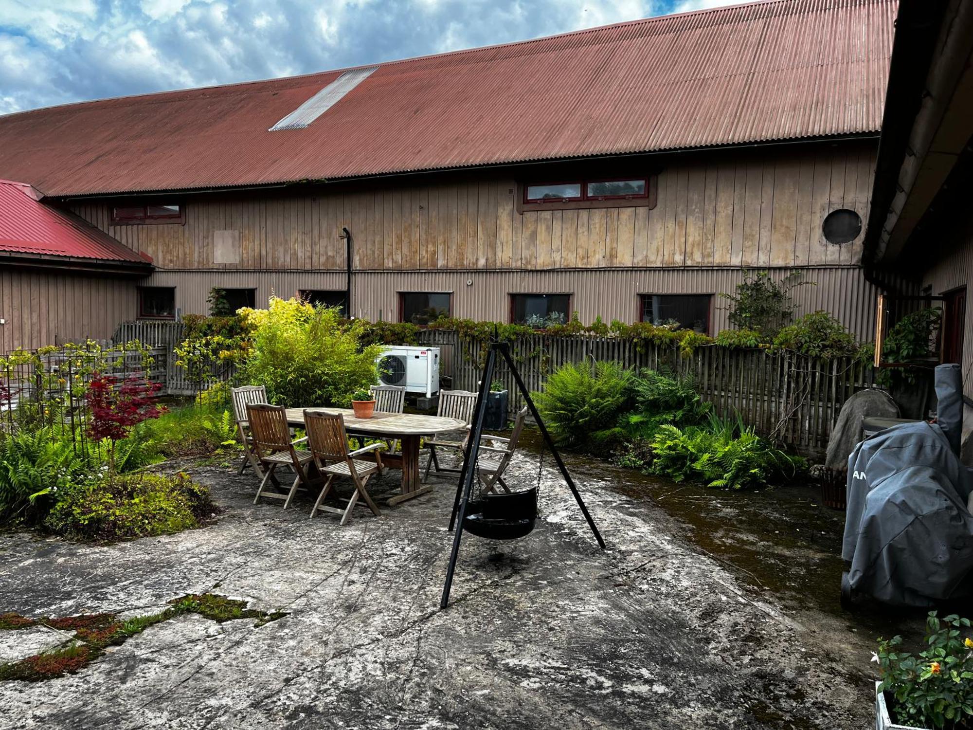 Flora Dekor Gaestgard Guest House Alingsas Exterior photo